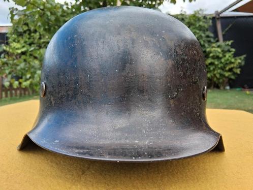 Duitse m42 helm compleet met originele decals., Verzamelen, Militaria | Tweede Wereldoorlog, Ophalen of Verzenden