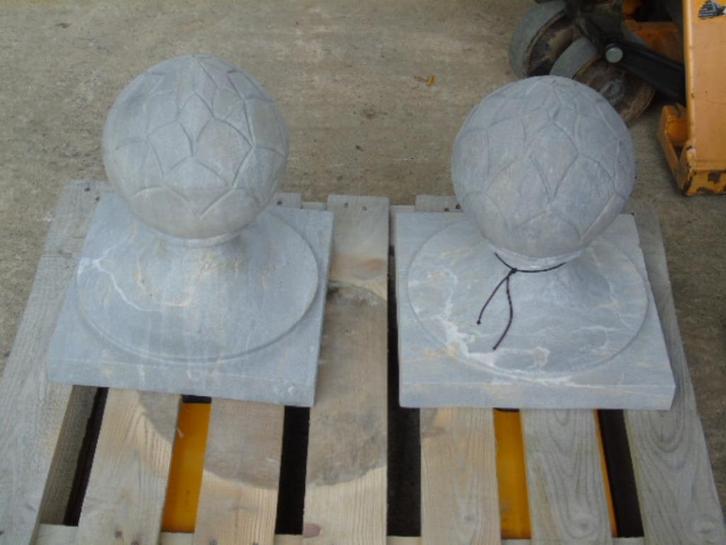 kolomkop in blauwe hardsteen, kool of eikel, Tuin en Terras, Tuinwanddecoratie, Nieuw, Ophalen