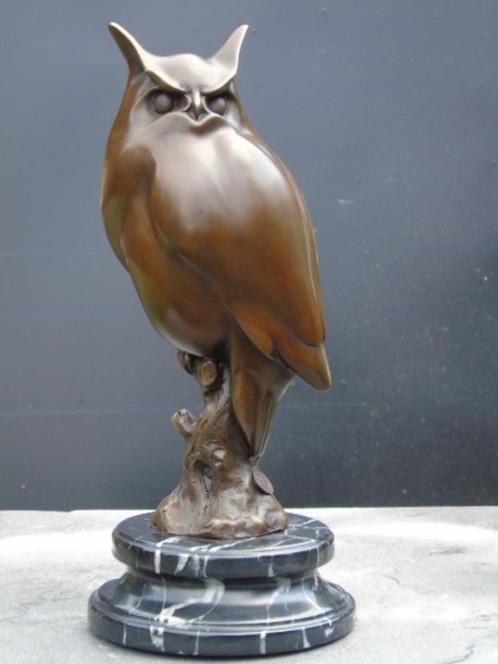 bronzen beeld van een uil gesigneerd op marmer..., Antiek en Kunst, Antiek | Brons en Koper, Brons, Ophalen