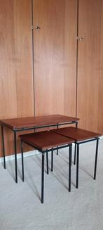 Set van 3 bijzettafels gemaakt in de jaren 50, Huis en Inrichting, Ophalen of Verzenden, Gebruikt, Rechthoekig, Hout