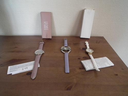 3 montres pour femme (Prima Bella/ Etrnal/ Clio Blue Paris), Bijoux, Sacs & Beauté, Montres | Femmes, Comme neuf, Montre-bracelet