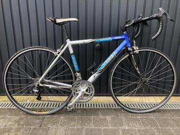 Koers/racefiets beschikbaar voor biedingen