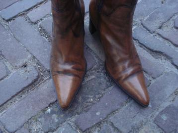 Bottes à talons carrés vintage en cuir marron livraison grat