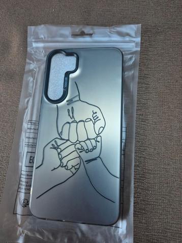 Nieuwe S23+ hoes  beschikbaar voor biedingen