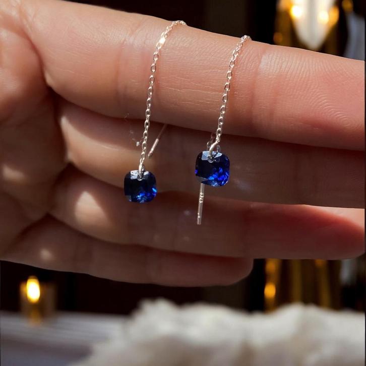 Oorbellen zilver 925 saffier, Handtassen en Accessoires, Oorbellen, Zo goed als nieuw, Hangers, Zilver, Blauw, Met edelsteen, Ophalen of Verzenden