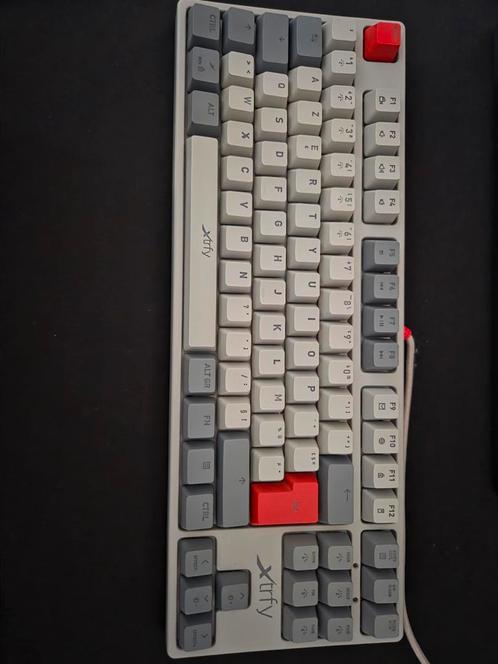 xtrfy k4 rgb tkl retro, Computers en Software, Toetsenborden, Gebruikt, Azerty, Ophalen of Verzenden
