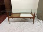 Pauvers-vandenberghe vintage salontafel in hout met riet, Ophalen, Zo goed als nieuw, Glas