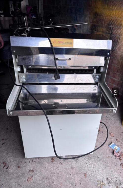 GGM Gastro Broodsnijmachine, Zakelijke goederen, Horeca | Keukenapparatuur, Bakkerij en Slagerij, Gebruikt, Ophalen
