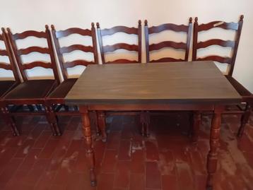 Horecatafelset met 4 stoelen, zeer stevig beschikbaar voor biedingen