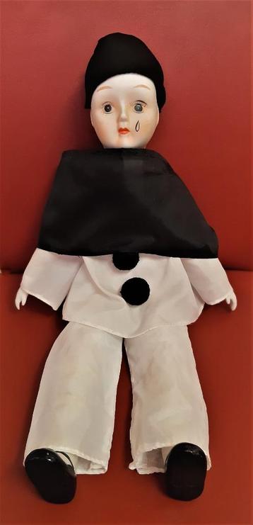 pop Pierrot Teardrop clown (Sinterklaas) beschikbaar voor biedingen