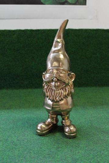 Tuinkabouter goud met gouden zonnebril beschikbaar voor biedingen