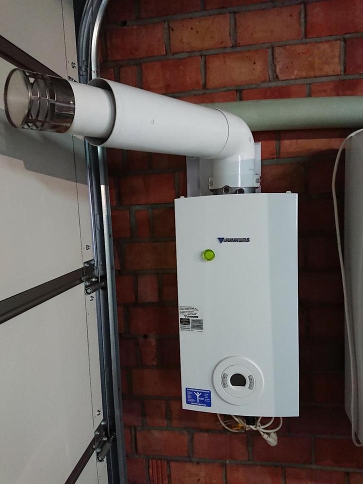 Doorstromers, Doe-het-zelf en Bouw, Chauffageketels en Boilers, Zo goed als nieuw, Geiser, Aardgas, 3 t/m 5 jaar oud, Ophalen of Verzenden