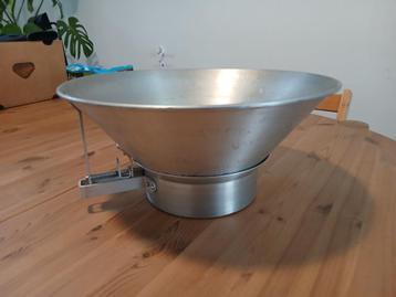 Frietzeef - frituurvergiet - frietlekbak beschikbaar voor biedingen