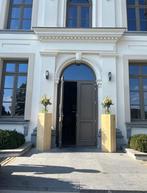 Houten zuilen, decoratie en plant niet inbegrepen., Huis en Inrichting, Woonaccessoires | Zuilen en Pilaren, Ophalen, Nieuw