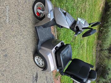 Mooie scootmobiel is als nieuw met garantie 1100 euro vast beschikbaar voor biedingen