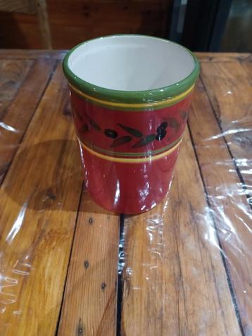 Porte ustensiles  beschikbaar voor biedingen