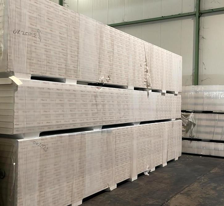 Sandwichpaneel 100mm PIR NIEUW (ACTIE), Bricolage & Construction, Plaques & Panneaux, Neuf, Autres matériaux, 100 mm ou plus, Enlèvement