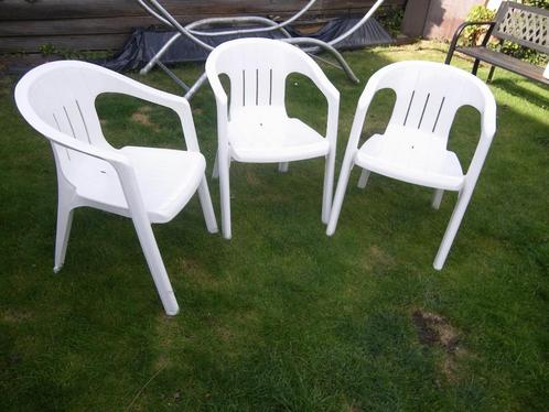 Mooie witte tuinstoelen, Jardin & Terrasse, Chaises de jardin, Comme neuf, Plastique, Empilable, Enlèvement