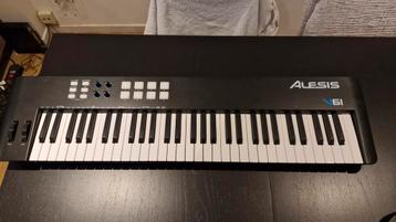 Alesis V61 midi keyboard + kabel, Enlèvement, Utilisé