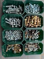 Moeren en bouten, Ophalen, Zo goed als nieuw