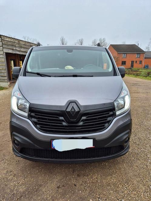 Renault Trafic dubbele cabine 5 zit, Auto's, Bestelwagens en Lichte vracht, Particulier, Ophalen