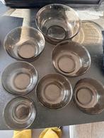 Kleine gerechten met gerookte pyrex, Huis en Inrichting, Keuken | Servies, Ophalen of Verzenden, Zo goed als nieuw, Glas, Kom(men)