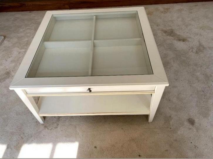 IKEA salontafel met glas, Huis en Inrichting, Tafels | Salontafels, Gebruikt, Minder dan 50 cm, 50 tot 100 cm, 50 tot 100 cm, Vierkant