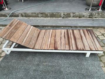 Ligbed viteo Teak, Enlèvement