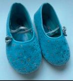 Leuke pantoffels Frozen  - mt 30, Kinderen en Baby's, Kinderkleding | Schoenen en Sokken, Gebruikt, Disney Frozen, Meisje, Overige typen
