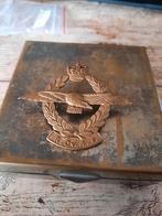 Royal Ceylon Air Force cap badge QC 1953, Collections, Objets militaires | Général, Emblème ou Badge, Armée de l'air, Enlèvement ou Envoi