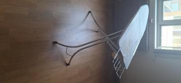 Te koop: strijkplank en/of nieuwe hoes. beschikbaar voor biedingen