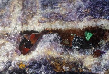 METATORBERNIET uit de Clara mijn, Zwarte Woud, Duitsland. beschikbaar voor biedingen