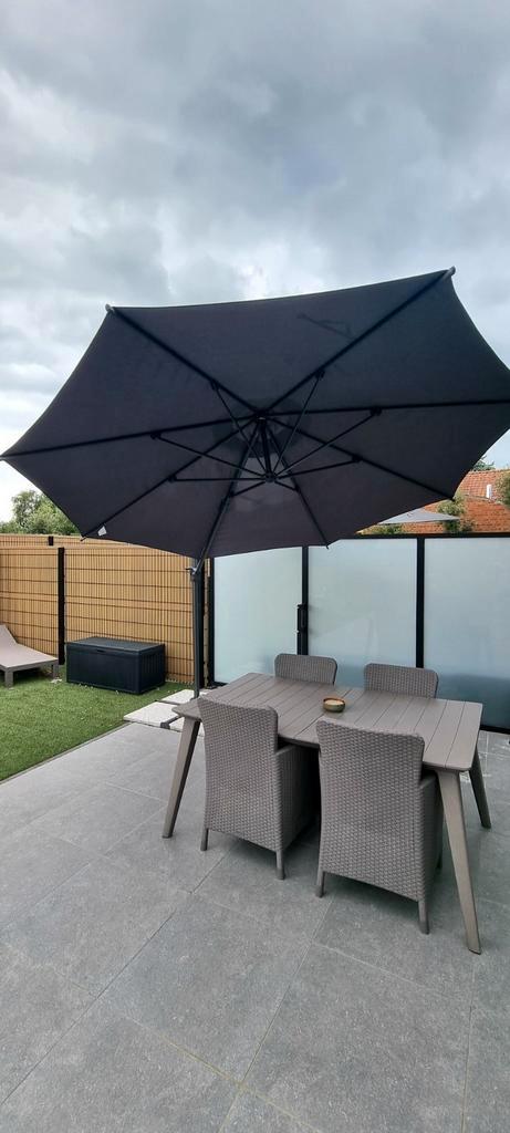 Nouveau parasol de qualité supérieure de 350 cm, Jardin & Terrasse, Parasols, Comme neuf, Enlèvement
