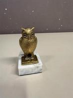 Vintage messing uil met boek op een marmeren voet presse-pap, Collections, Statues & Figurines, Enlèvement ou Envoi, Comme neuf