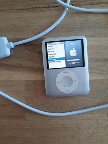iPod Nano, Audio, Tv en Foto, Mp3-spelers | Apple iPod, Gebruikt, Ophalen of Verzenden, Nano, Zilver