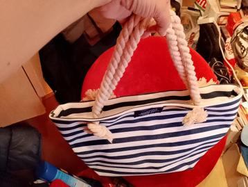 NIEUWE NIEUWE STRAND- OF BOODSCHAPPENTAS beschikbaar voor biedingen