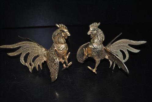 Paire de coqs de combat en métal doré - décoration de table, Antiquités & Art, Antiquités | Bronze & Cuivre, Enlèvement ou Envoi