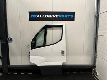 Iveco Daily VI Voorportier links IC194 wit 35801489558 beschikbaar voor biedingen