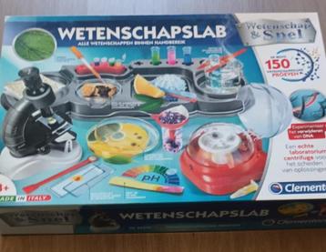 Wetenschapslab (Clementoni) beschikbaar voor biedingen