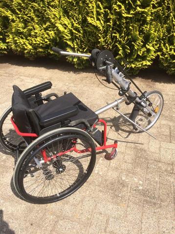 Sportrolstoel met handbike