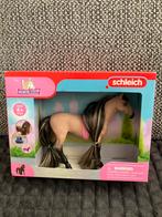 Schleich horse club paard met haarversiering nieuw, Ophalen of Verzenden, Paard