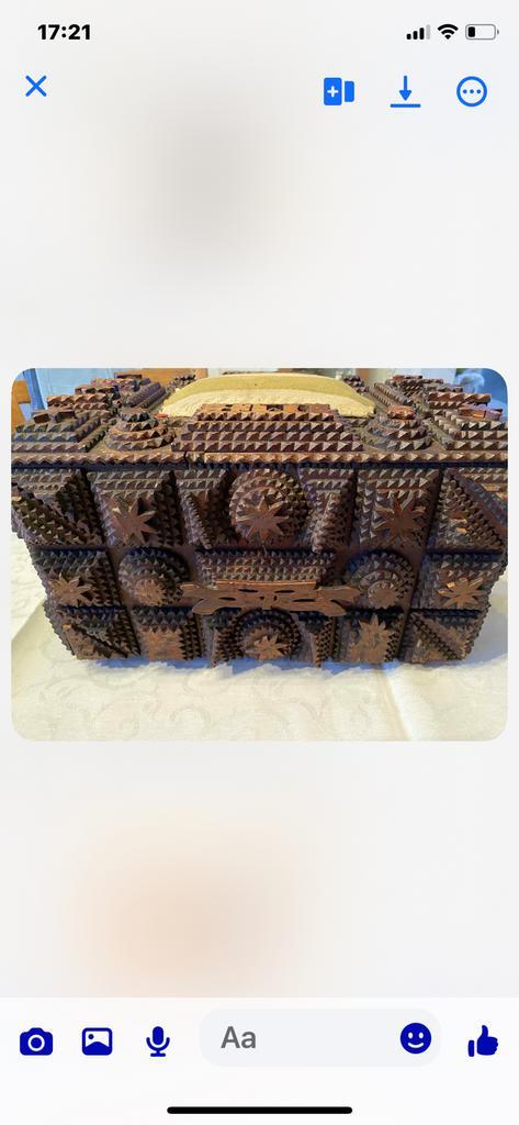 Anciene boite Tramp Art anglaise, Antiquités & Art, Antiquités | Accessoires de maison, Enlèvement ou Envoi