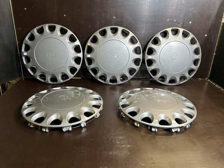 5 prachtige 13" Toyota corolla en andere wieldoppen., Auto diversen, Wieldoppen, Nieuw, Ophalen of Verzenden