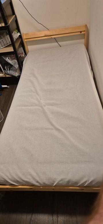 Ikea Bed 90x200 beschikbaar voor biedingen