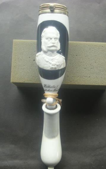 Fourneau de pipe militaire en porcelaine Kaiser Guillaume I