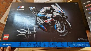Lego Yamaha motor 42159 ongeopend beschikbaar voor biedingen