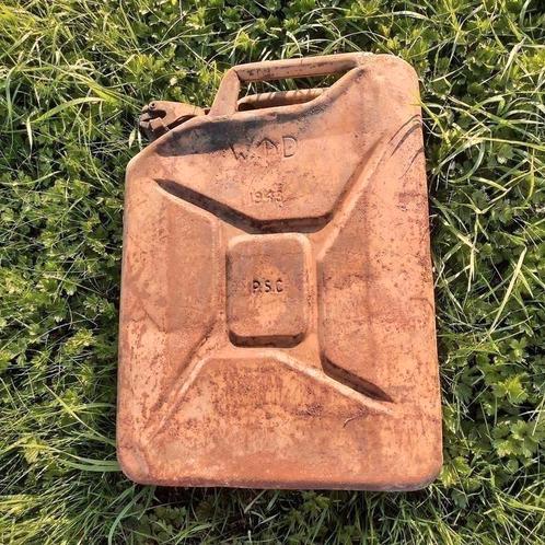 Engelse jerrycan 1943 zandkleur laatoorlogs origineel, Verzamelen, Militaria | Algemeen, Ophalen of Verzenden