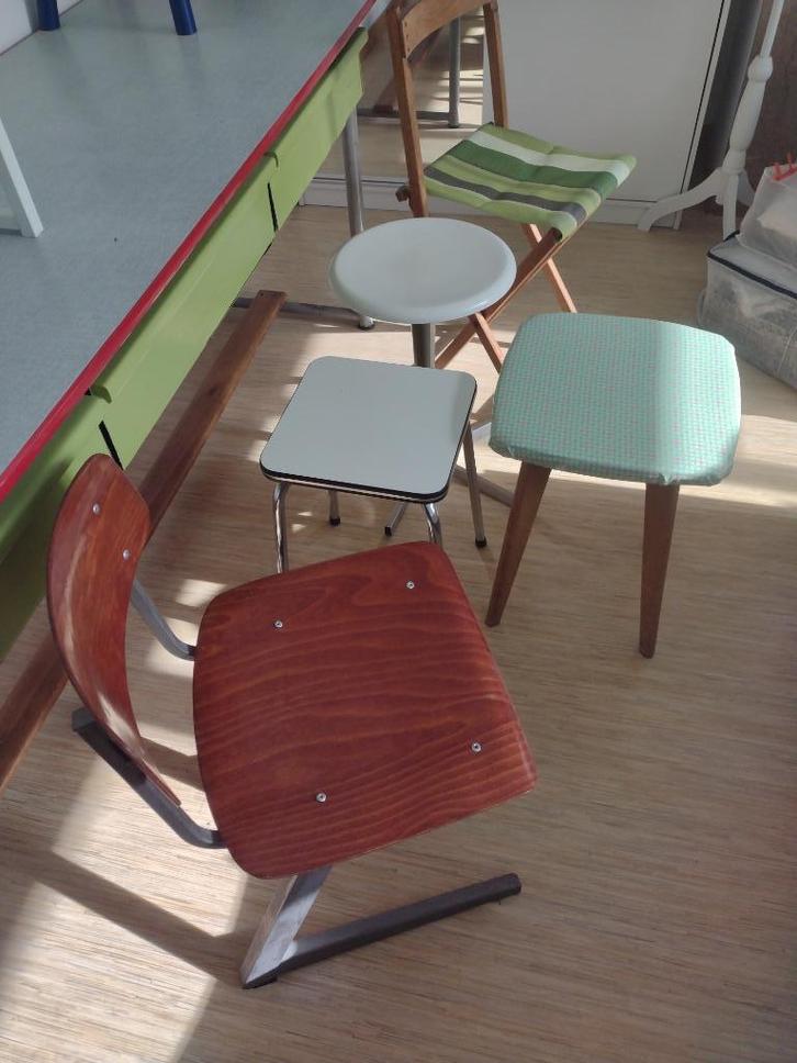 Oude krukjes en stoeltjes, Huis en Inrichting, Krukjes, Gebruikt, Ophalen