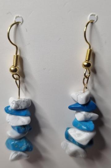 Stenen oorbellen beschikbaar voor biedingen