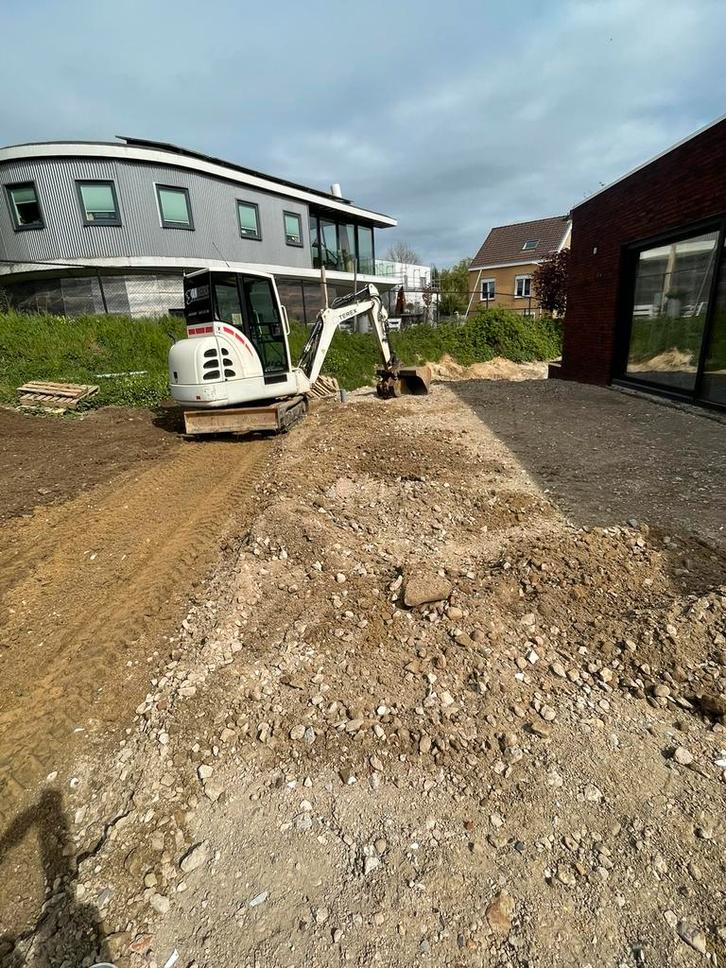 Grondwerken minigraver, Diensten en Vakmensen, Tuinmannen en Stratenmakers, Bestrating, Hekwerk of Schuttingen, Tuin- of Vijveraanleg